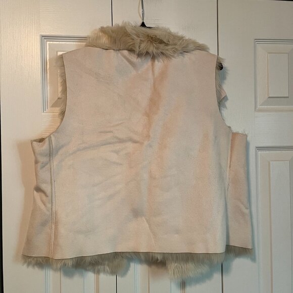 Vest - Picture 4 of 4